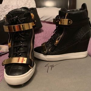 Giuseppe Zanotti Black Croc Stamped Lorenz Wedge